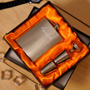 Customized Hip Flask And Shot Glasses Set