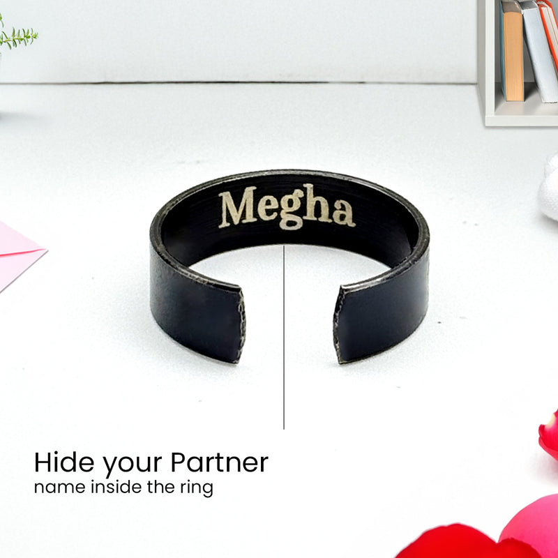 Personalized Name & Initial Ring – A Unique Gift for Your Partner