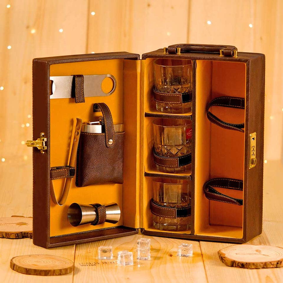 Brown Portable Wine Bar Set