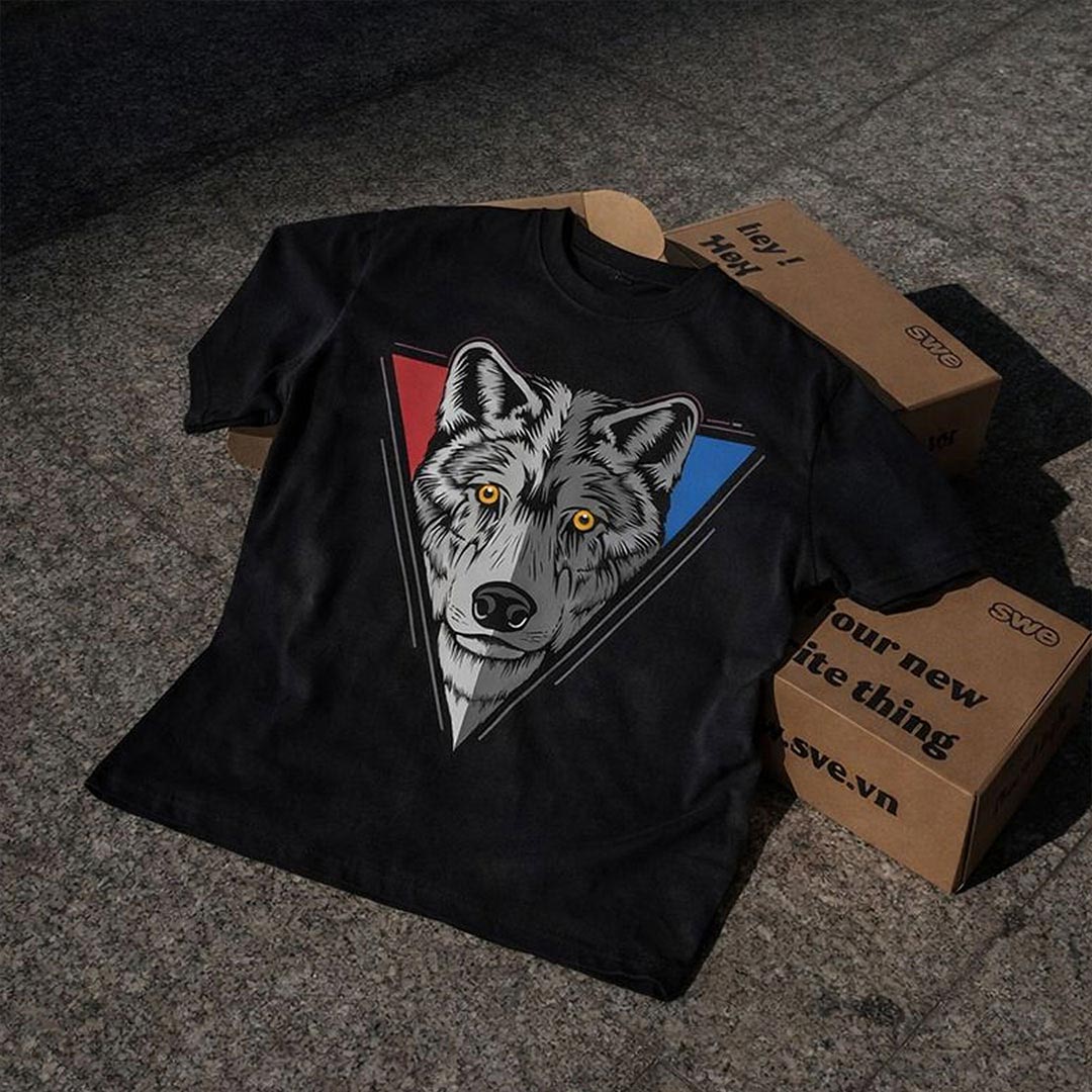 Wolf Face Geometric Print Black T-Shirt – Unisex Casual Wear | Love Craft Gifts