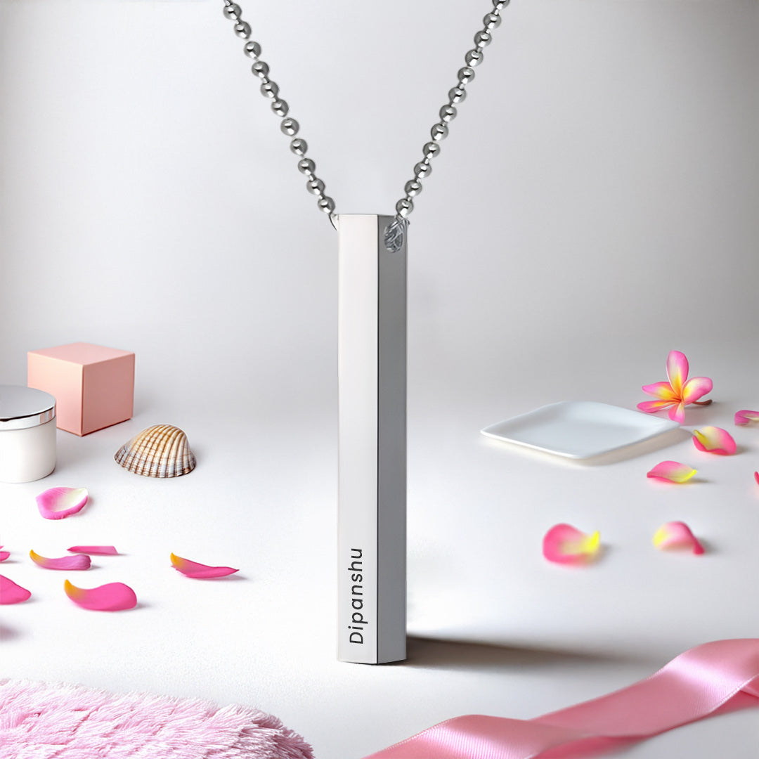 Personalized Bar Pendant – Elegant & Meaningful Jewellery